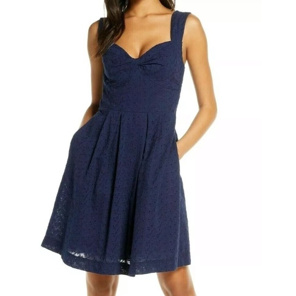 Lilly Pulitzer Cyndi dress True Navy Fishy Eyelet - Picture 7 of 11